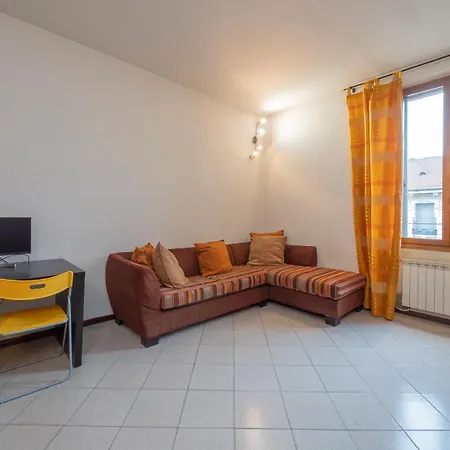 Ampio Biolocale Vicino Stazione Apartment *