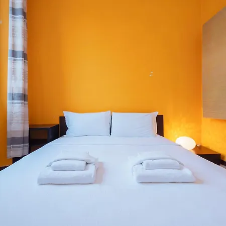 Ampio Biolocale Vicino Stazione Apartment
